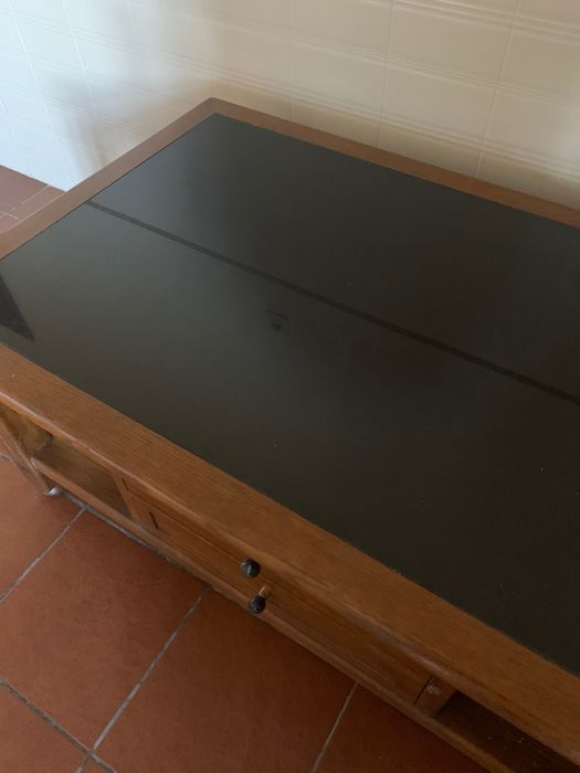 Mesa de centro em madeira