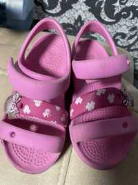 Продам crocs c 8