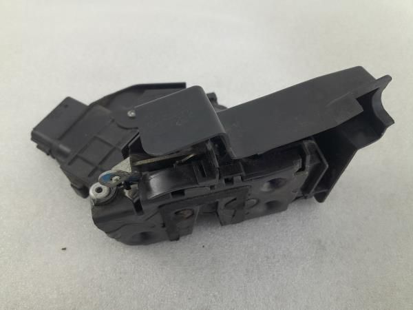 Fechadura / fecho porta frente esquerdo FORD Focus II (DA_)