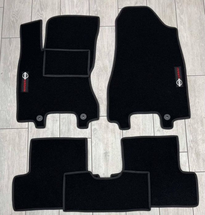 Коврики в Нісан x trei