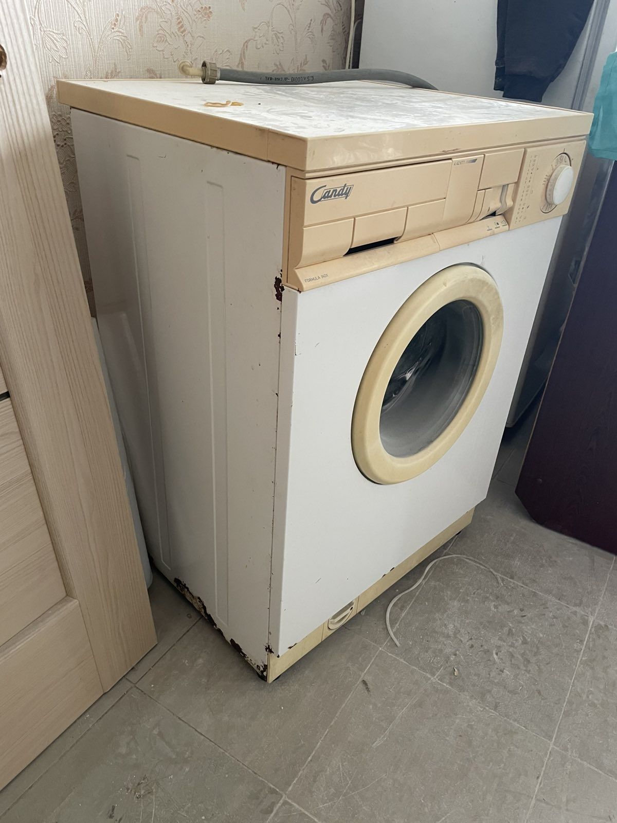 Продам стиральную машину