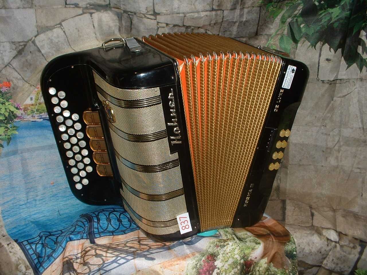 Concertina para venda N, 837