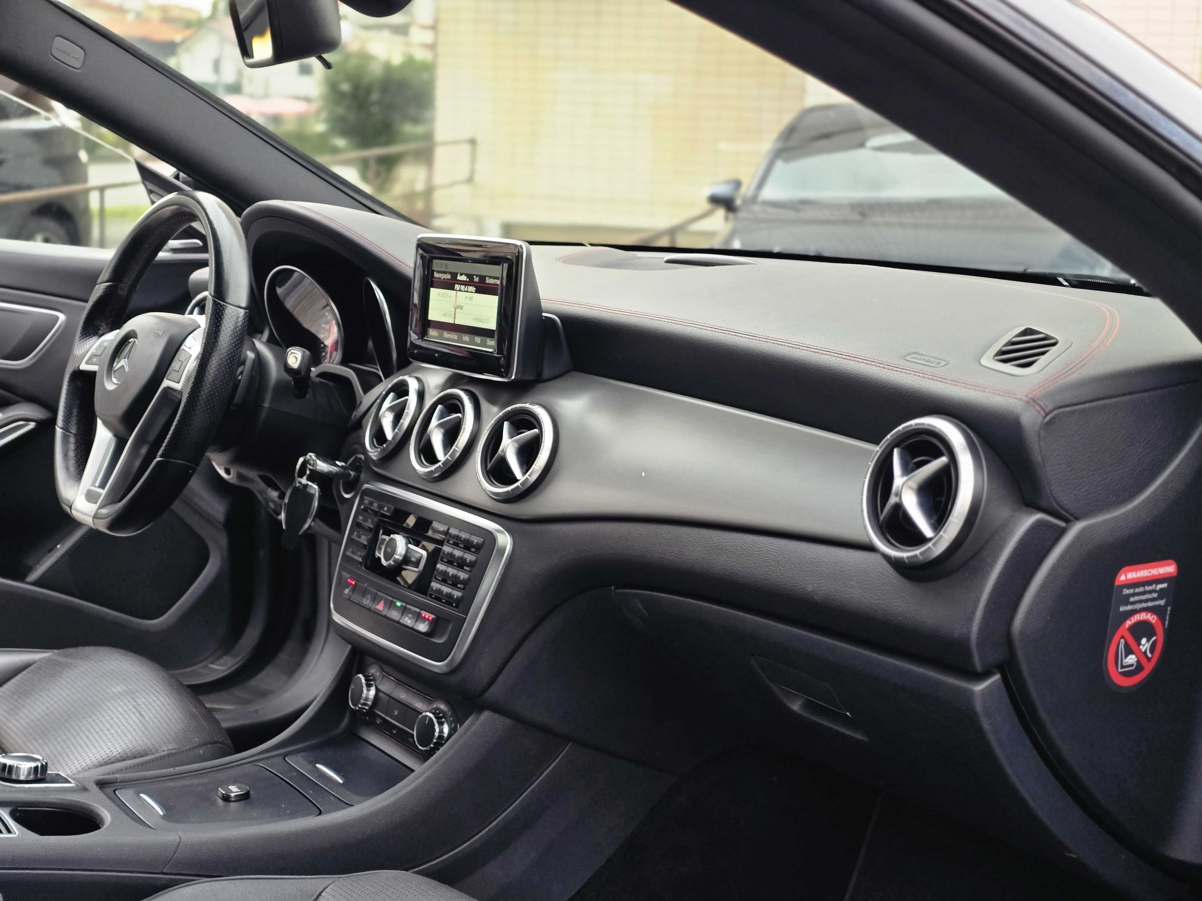 MERCEDES-BENZ CLA 200 AMG 136CV 7G-TRONIC "FULL EXTRAS"