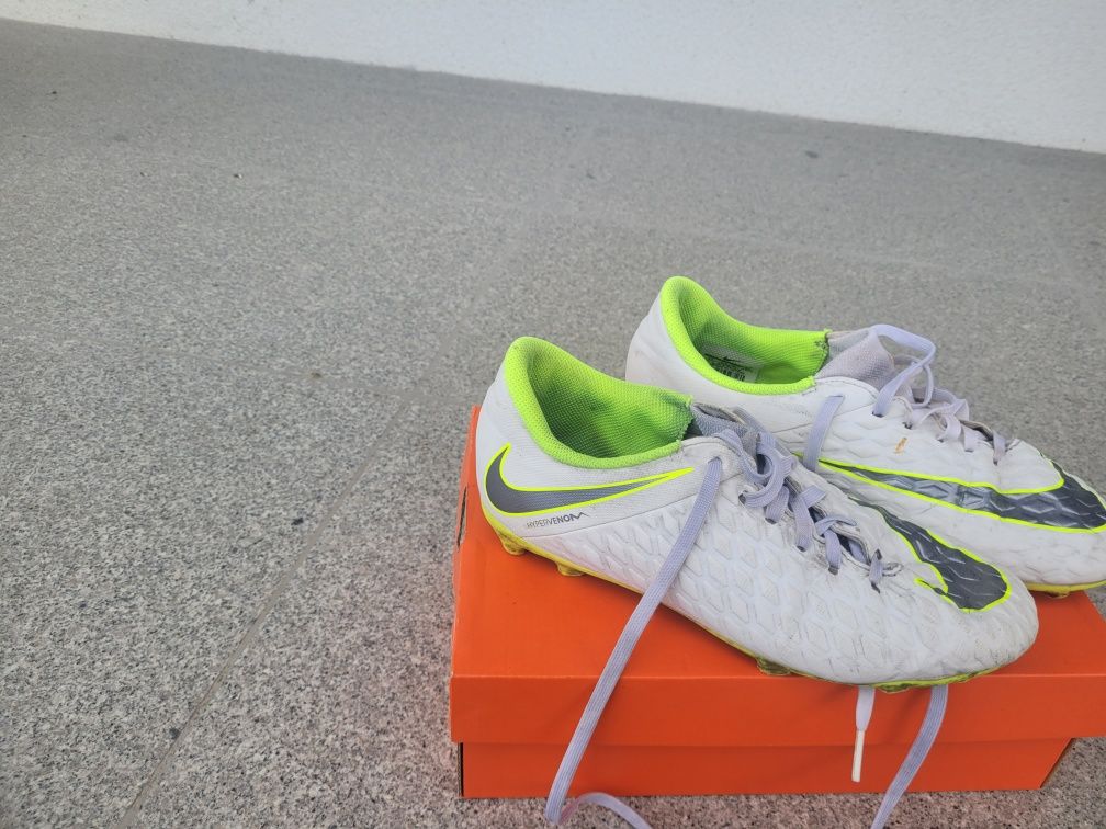 Korki hypervenom roz 38.5