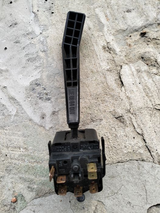 Переключатель поворотов ВАЗ