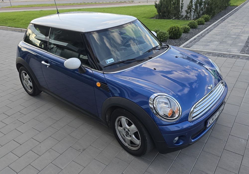 Mini Cooper dwa komplety opon, stan bardzo dobry, benzyna 1.6