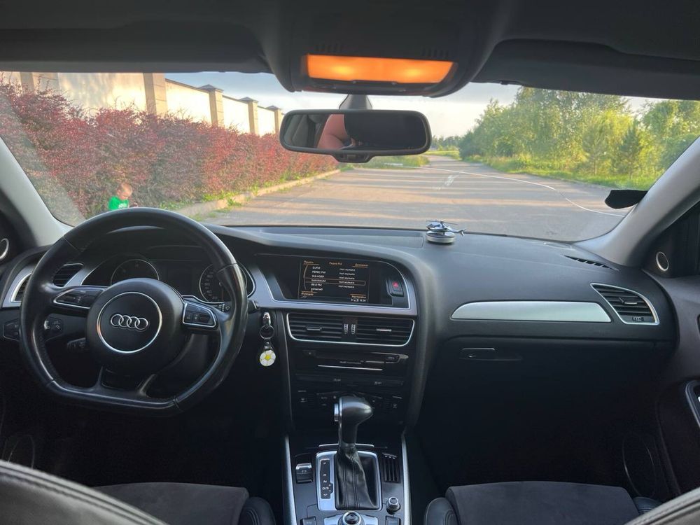 audi a4 у доброму стані