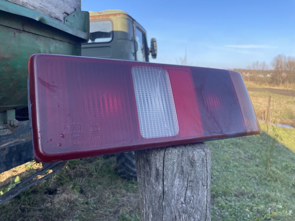 Задня права фара  Ford sierra 87р