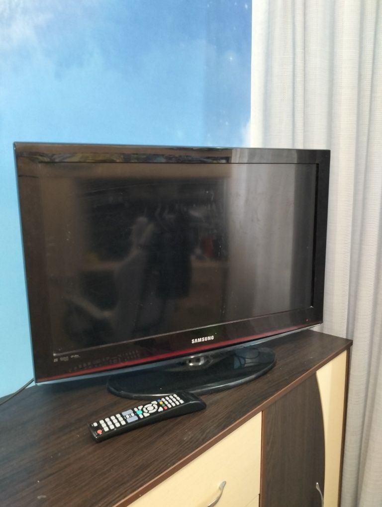 Телевізор Samsung 32