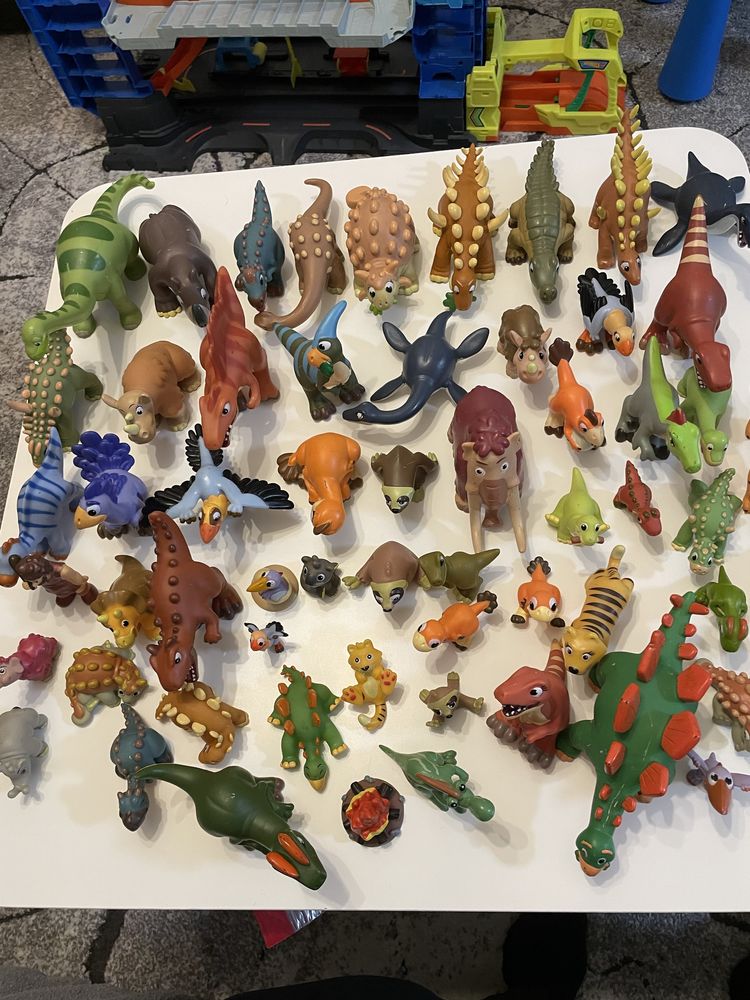 Wielka kolekcja dinozaurów DeAgostini książki plus figurki