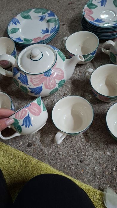 Conjunto de chavena em porcelana