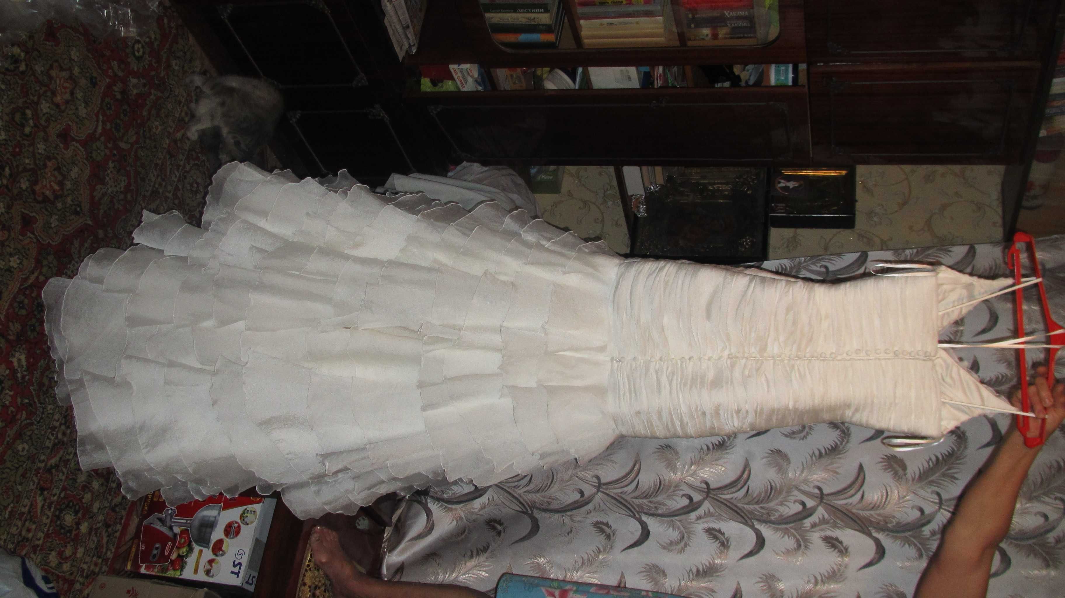 Продам недорого весільну сукню LaSposa Sonata By Pronovias