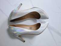 Szpilki 38 Prima Moda holo metalizowanej ze skóry czułenka 9 cm