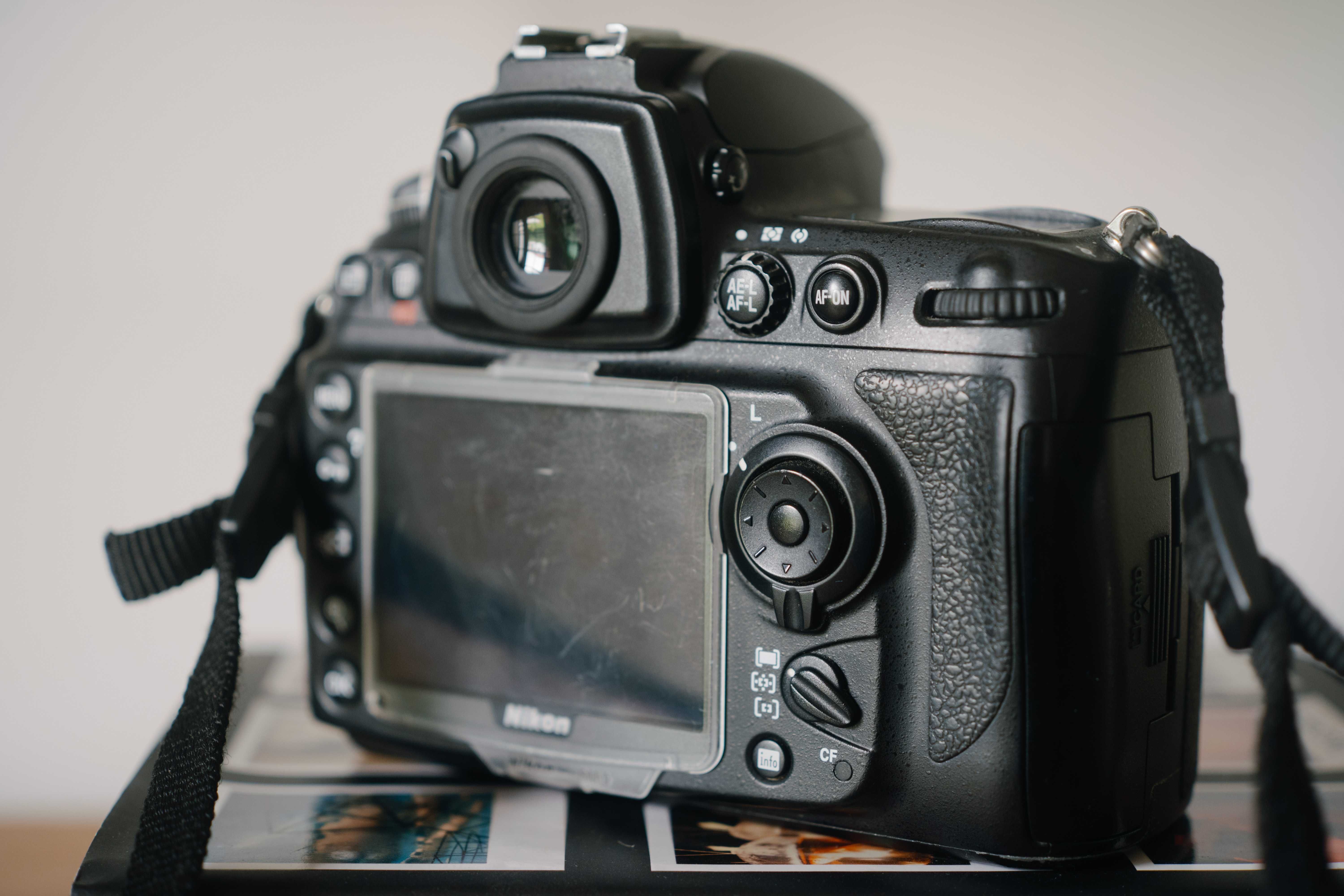 Nikon D700 + 50mm f/1.4 G (28.000 disparos)