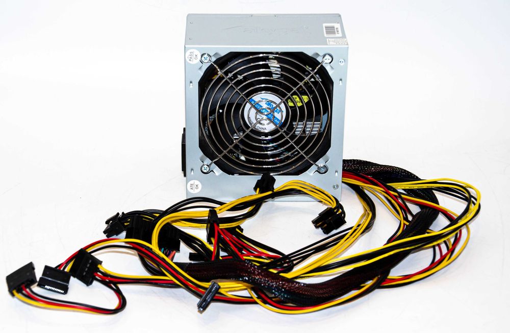 Zasilacz Akyga Basic 700W AK-B1-700