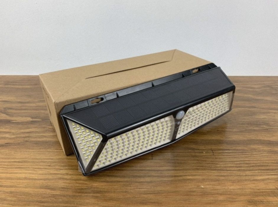Luz LED solar **forte**