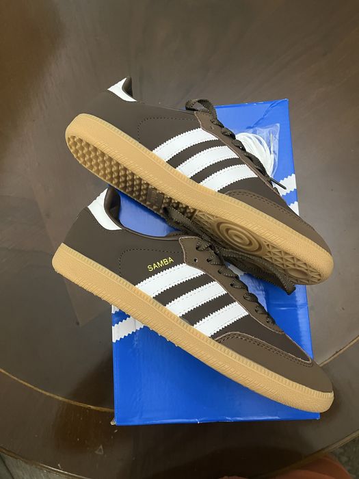 Adidss samba castanhas
