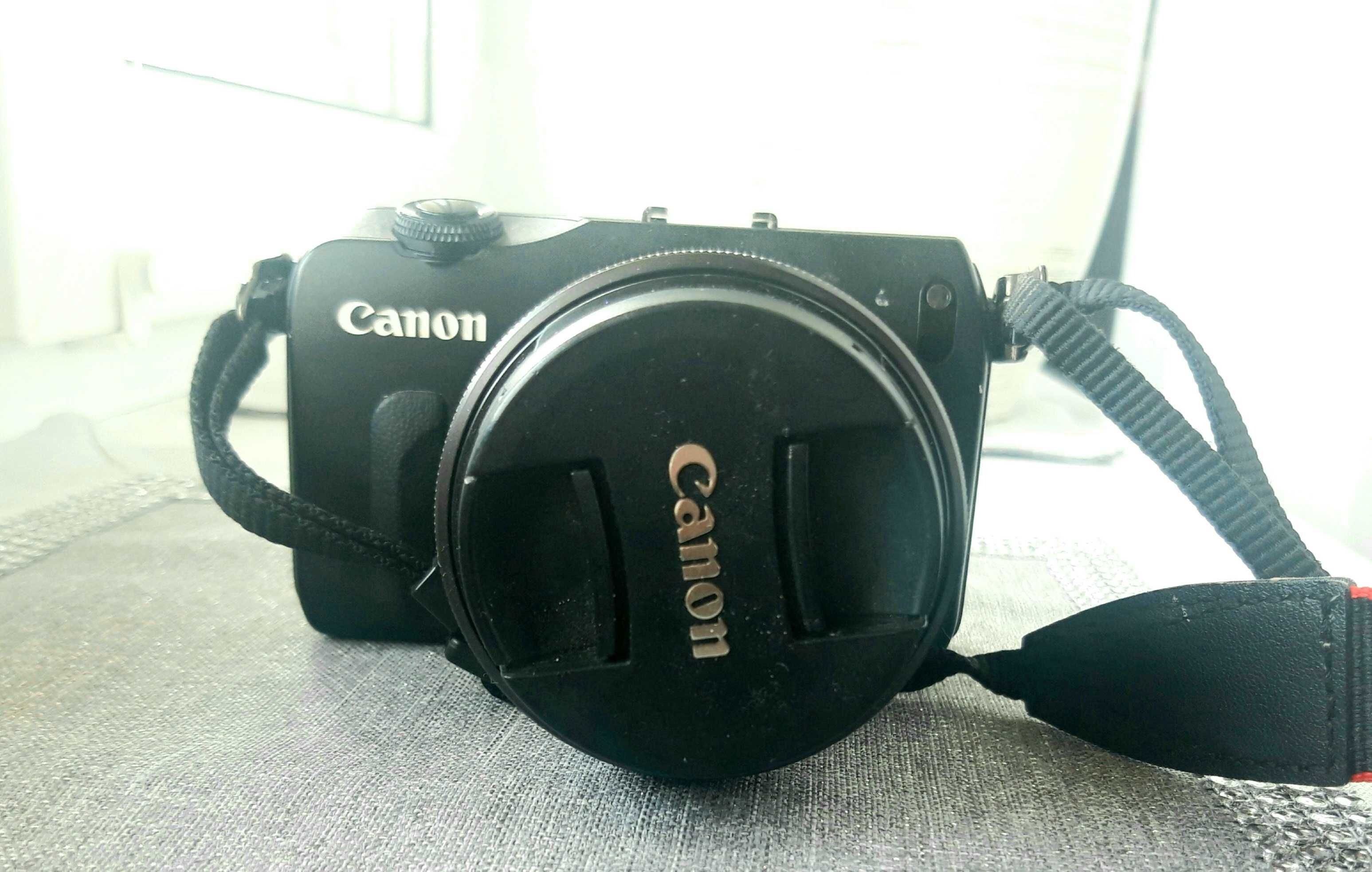 Canon EOS M Kit EF-M 18-55 IS STM Kit SPEEDLITE 90EX