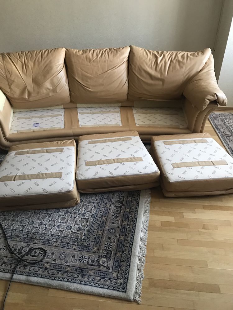 Продам кожаный диван и кресла из Италии
