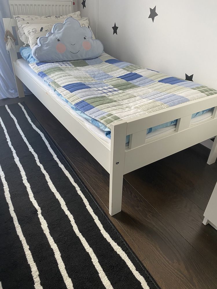 Łóżko Ikea z materacem