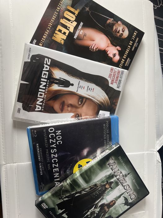 Paczka 4 filmów - totem, zaginiona, noc oczyszczenia, van helsing