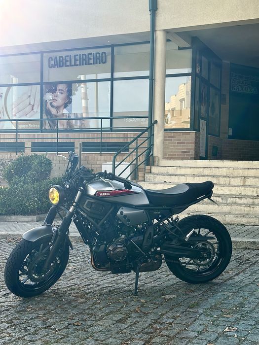 Yamaha XSR 700 75cv