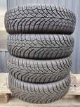 165/70/14 Kumho Winter Craft WP52 komplet