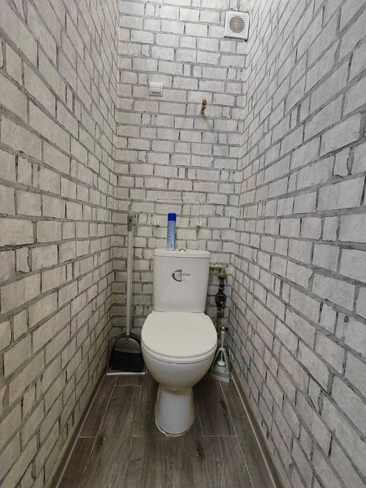 ЗДАМ 2-ох кімнатну квартиру по вул.Днепр. шоссе з новим ремонтом