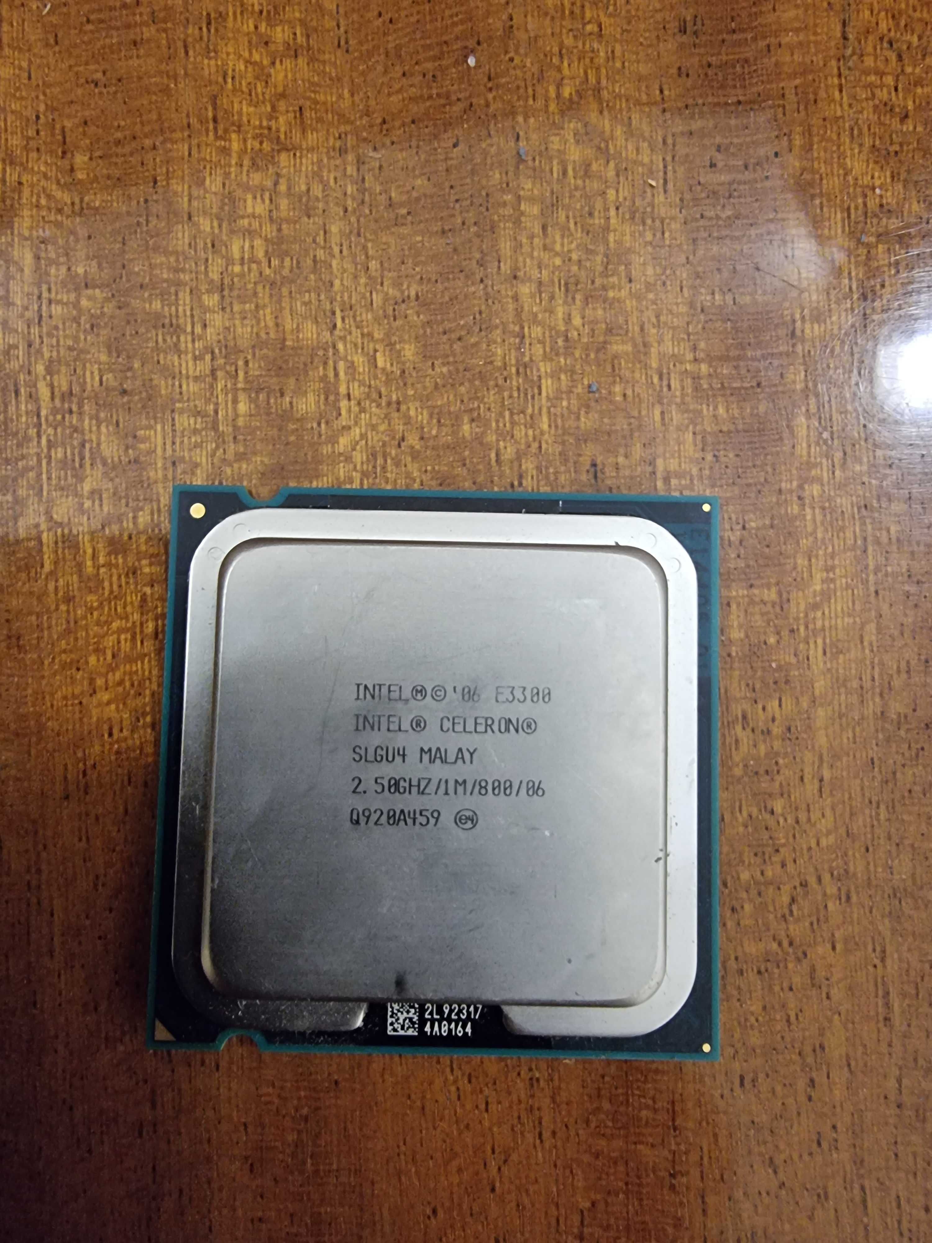 Двухъядерный процессор Intel Celeron E3300 2.5 GHz (s775)