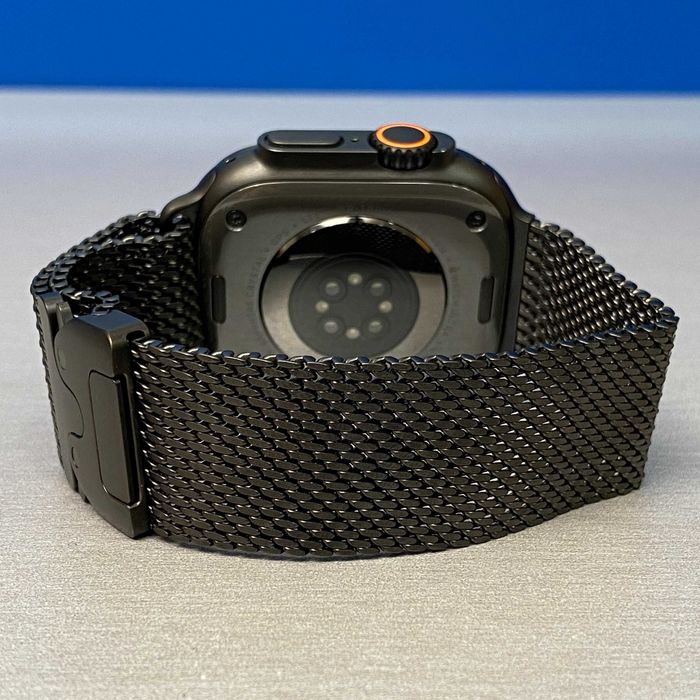 Apple Watch Ultra 2 (Black Titanium) - 49mm - Titanium Milanese Loop