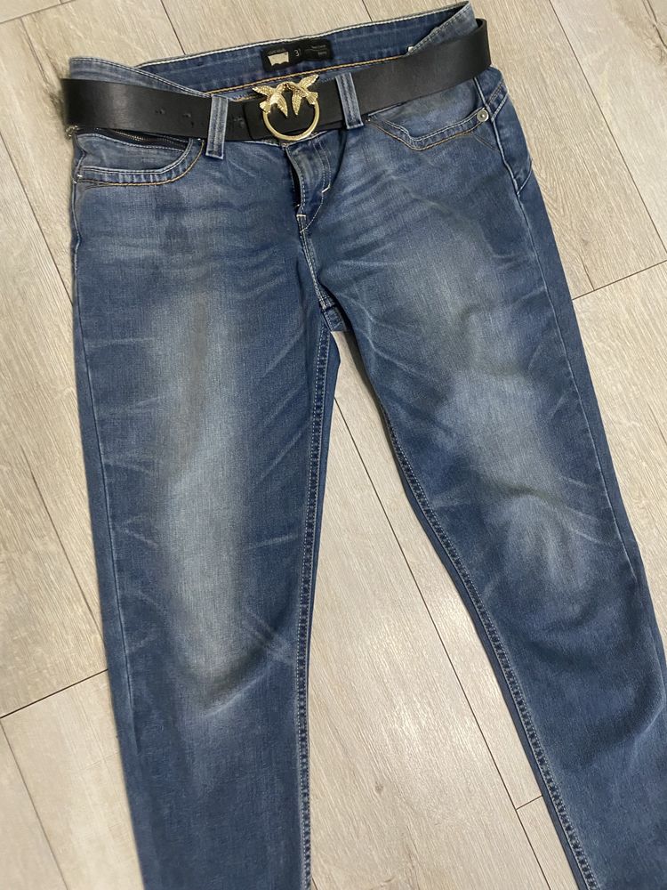Levi’s Revel jeansy r M
