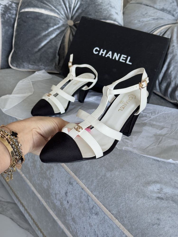 Туфли Chanel на каблуке