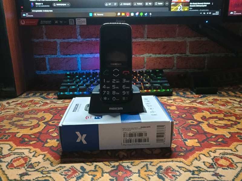 Telefon MaxCom MM 724
