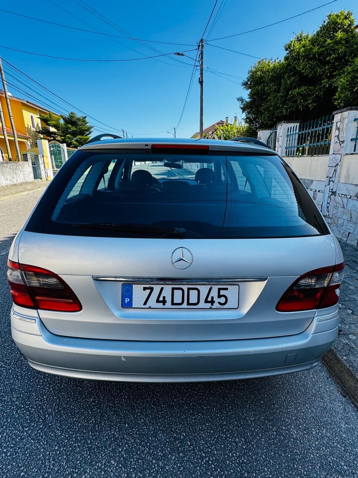 Carrinha E-220 Avantgarde