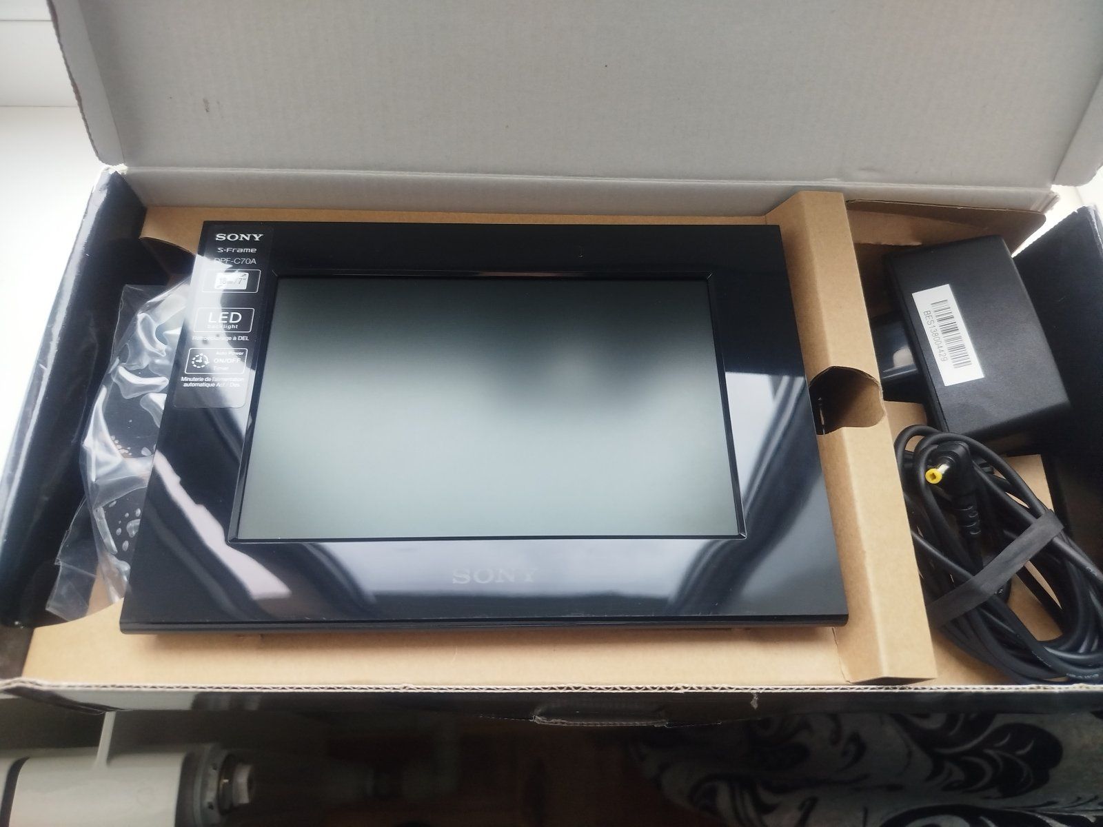 Цифровая фоторамка Sony dpf-c70a