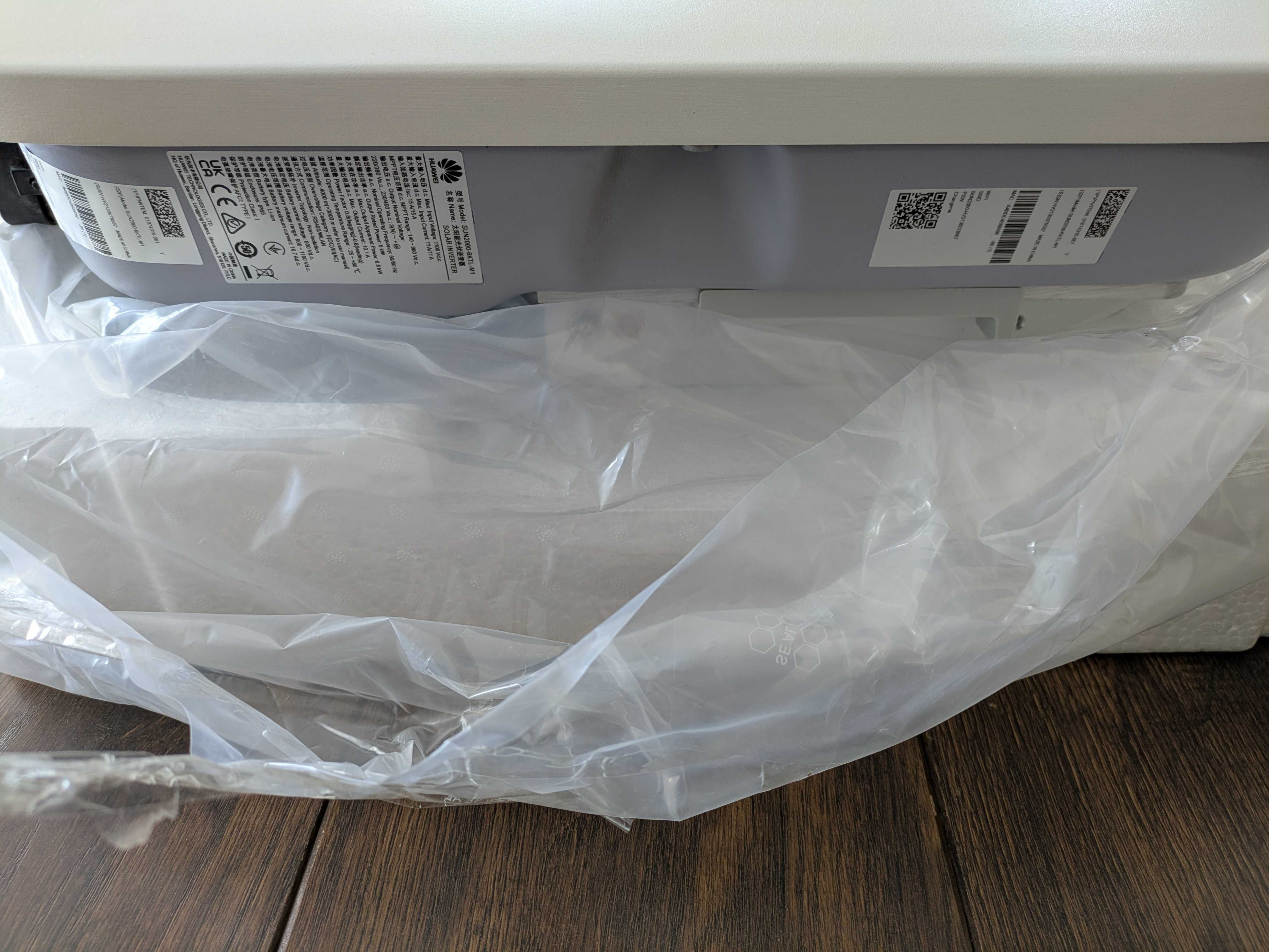 Falownik Huawei SUN2000-6KTL-M1 - moc 6kW Wi-Fi, trójfazowy, dongle