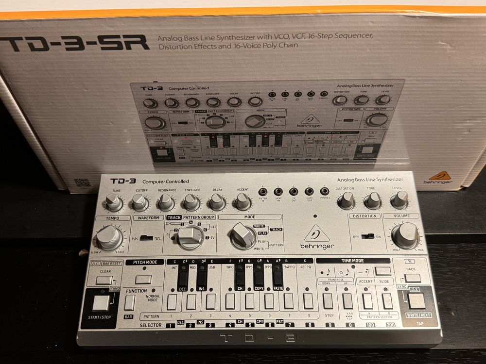 Legendarny TD-3-SR Analogowy syntezator linii basowej z Distortion