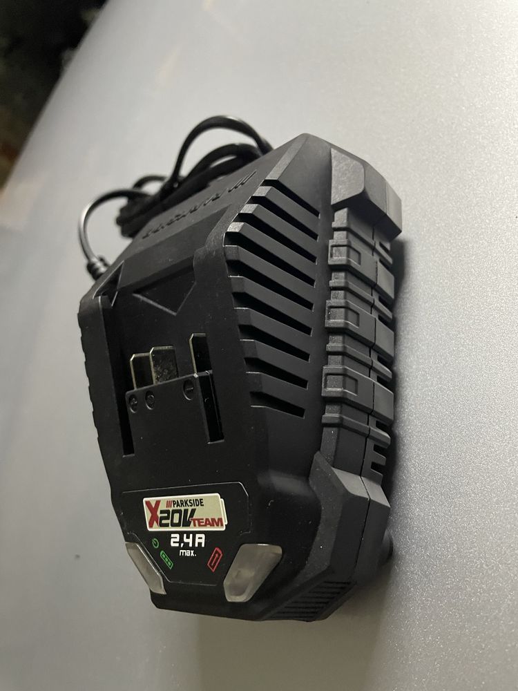 Carregador parkside 20v 2.4A