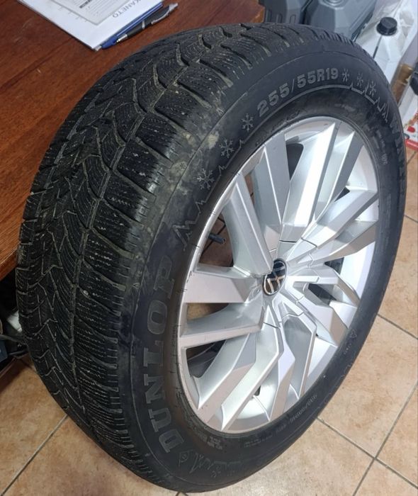 Зимова резина DUNLOP разом з дисками 255/55/R19