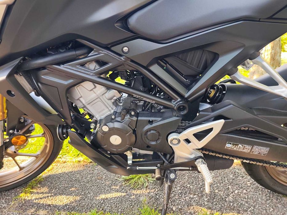 Honda CB125R como nova