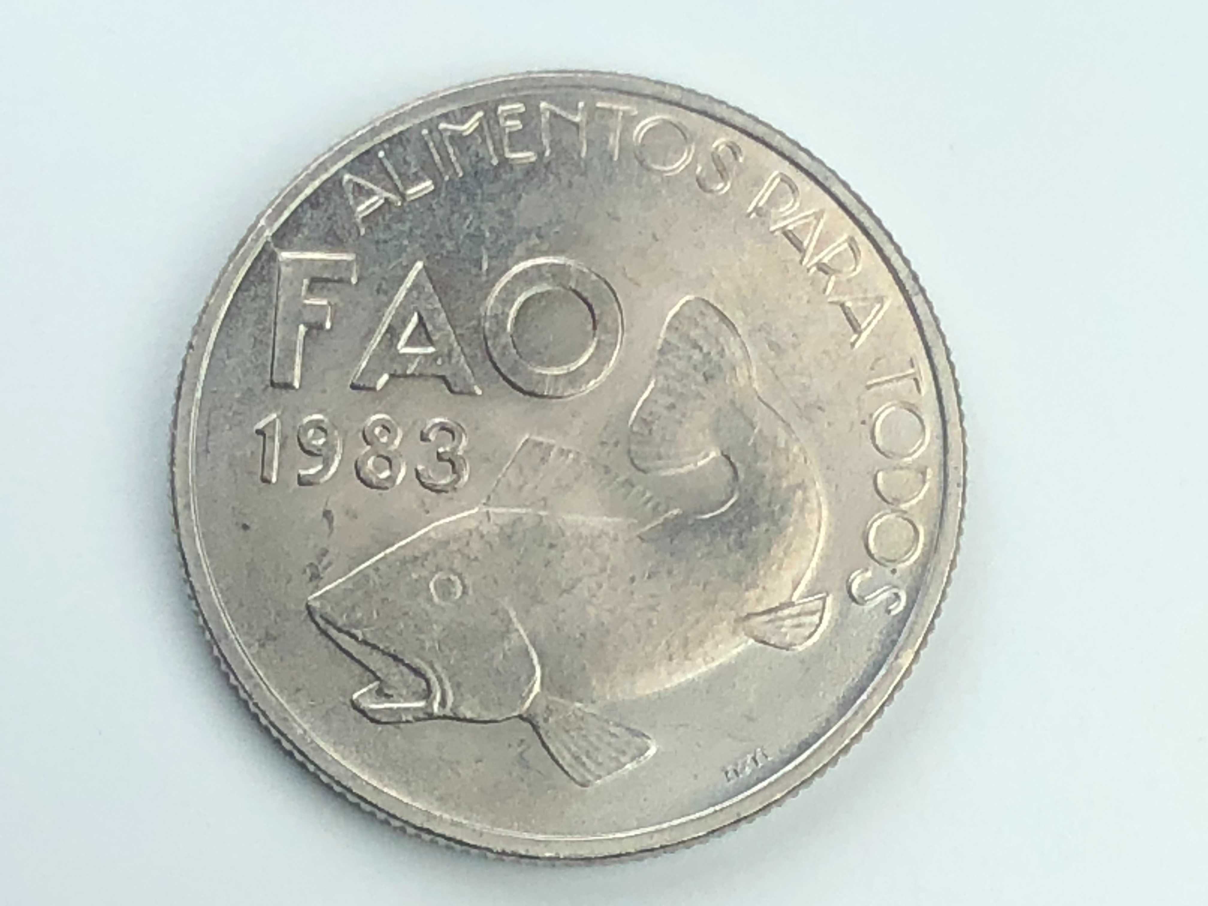 25 Escudos 1983 Cuproniquel FAO Alimentação