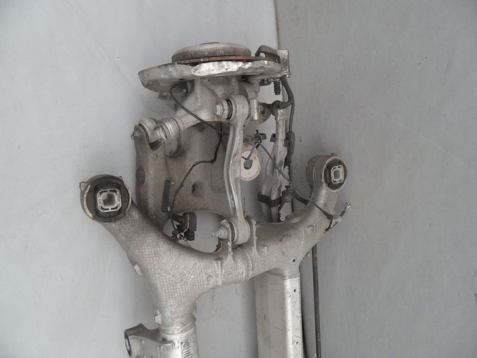 ZAWIESZENIE PRAWY TYŁ WAHACZE BMW 5 F11 KOMBI