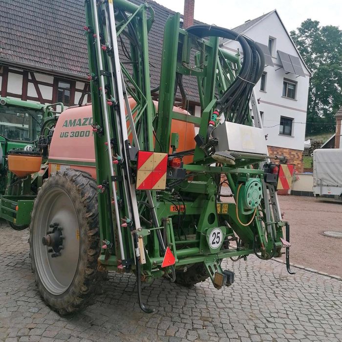 Opryskiwacz ciągany Amazone UG Nova 3000 unia hardi Kverneland