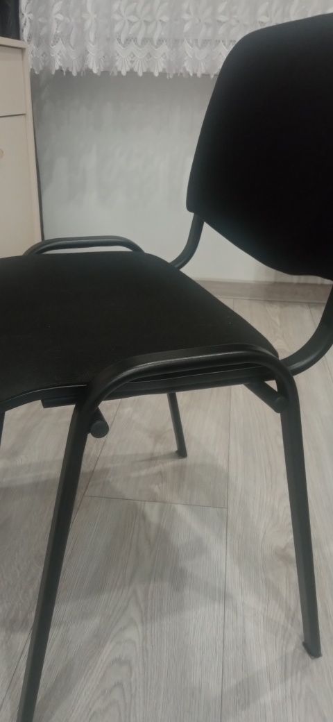 Krzesło tapicerowane.