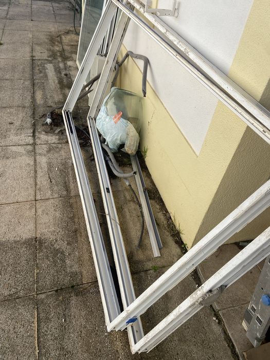 Janelas com vidro duplo de 1m de altura x1,90 (largura)