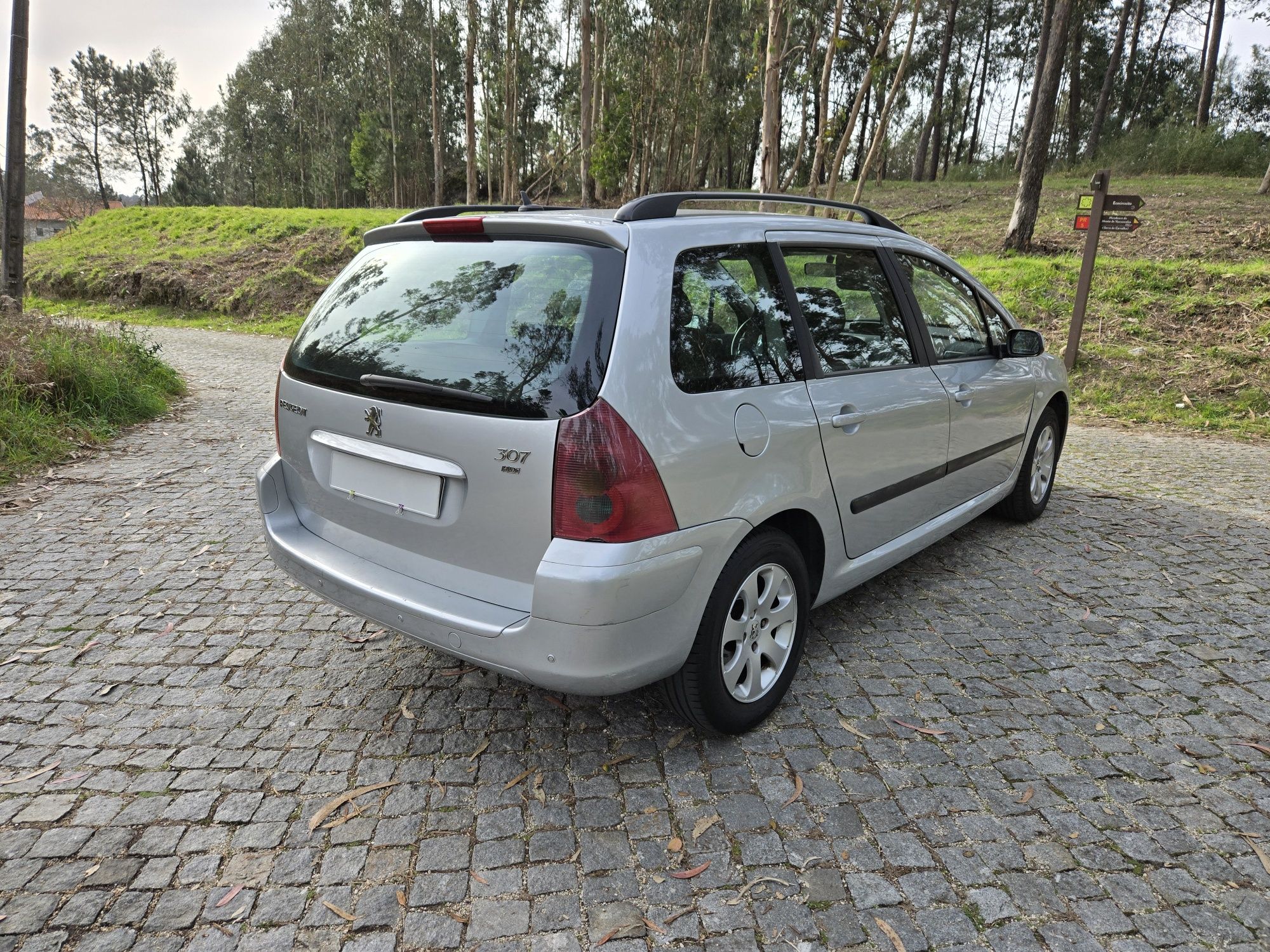 Carrinha completa revisada sem nada a apontar
