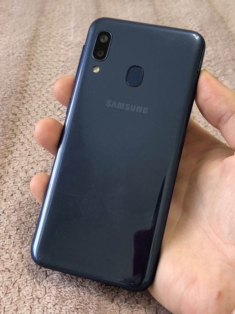 Телефон Samsung A20e 3/32gb Android 11