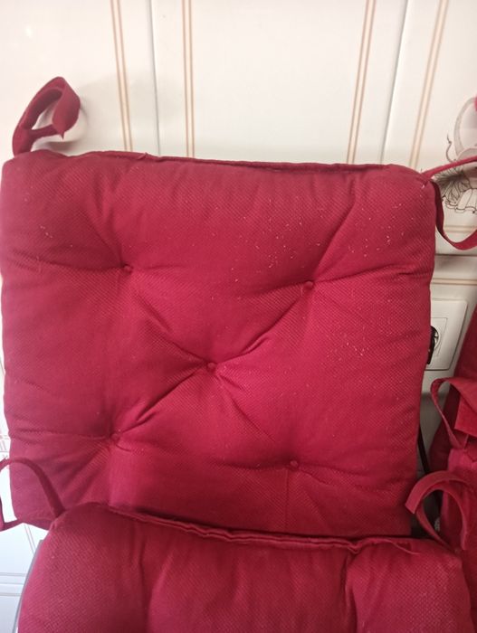 4 almofadas vermelha Ikea