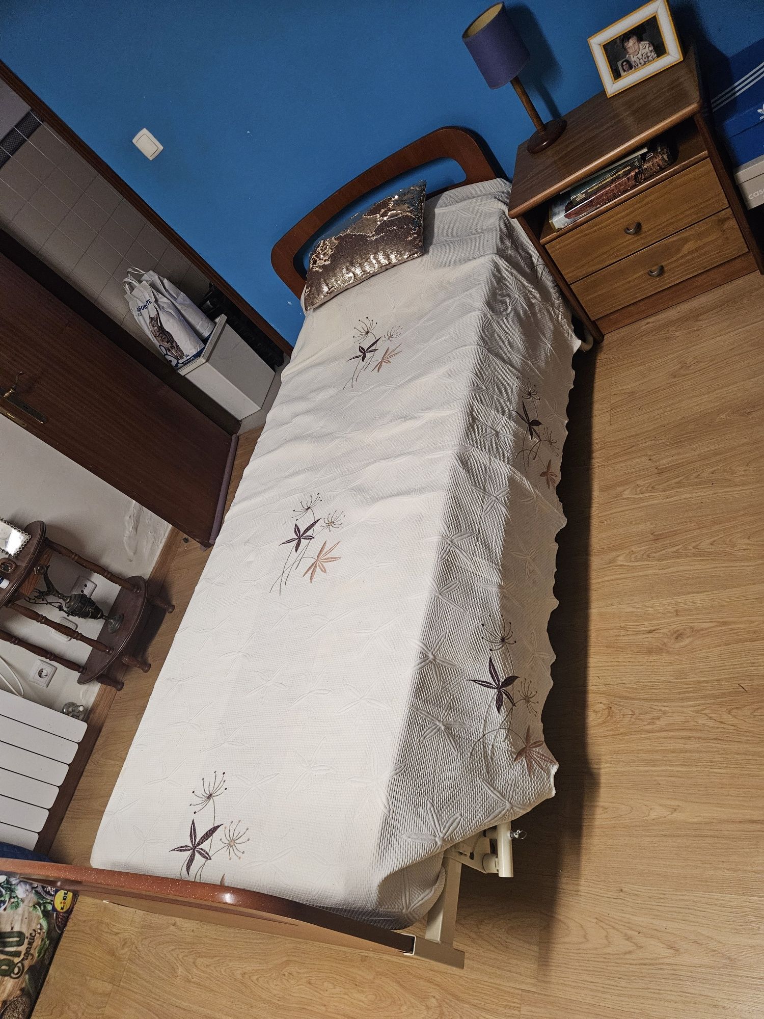 Cama articulada elétrica
