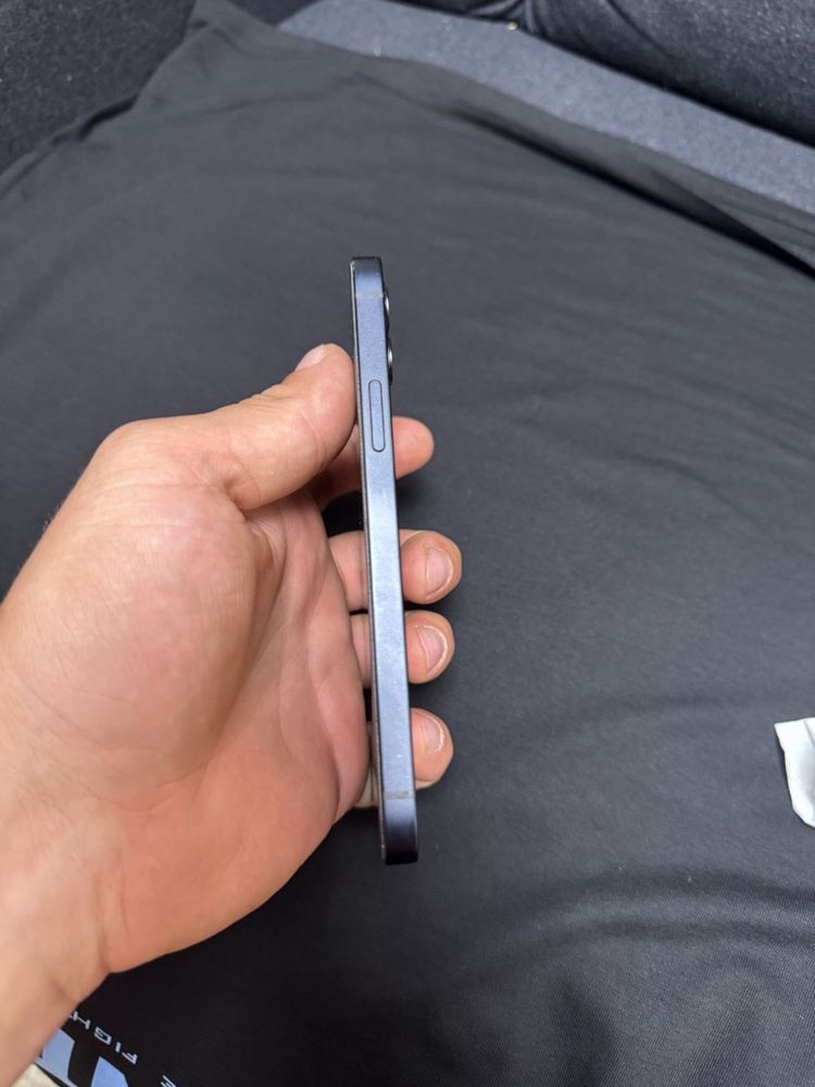 iPhone 12 на 128 гігабайт в ідеалі